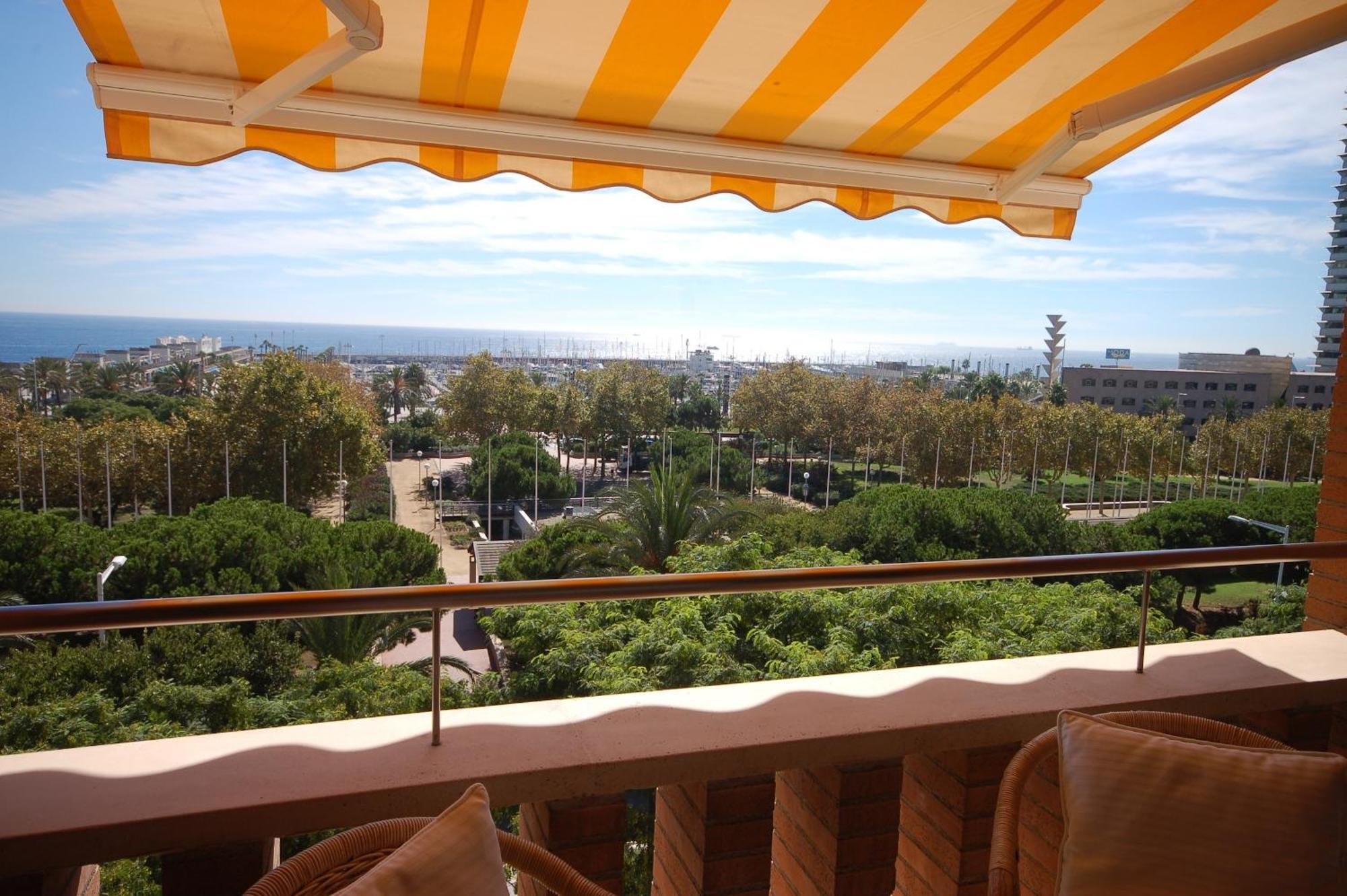 Lets Holidays Sea Views In Leilighet