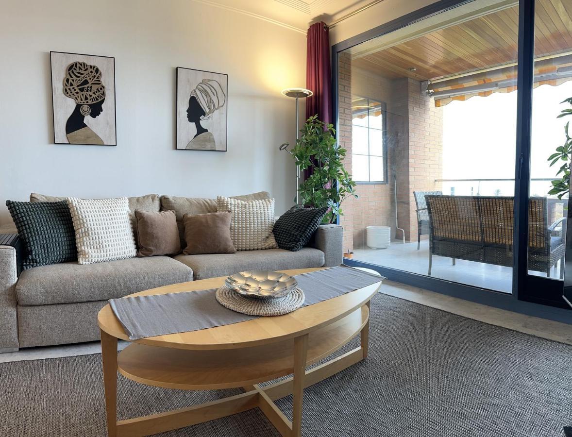 Lets Holidays Sea Views In Appartement Barcelona