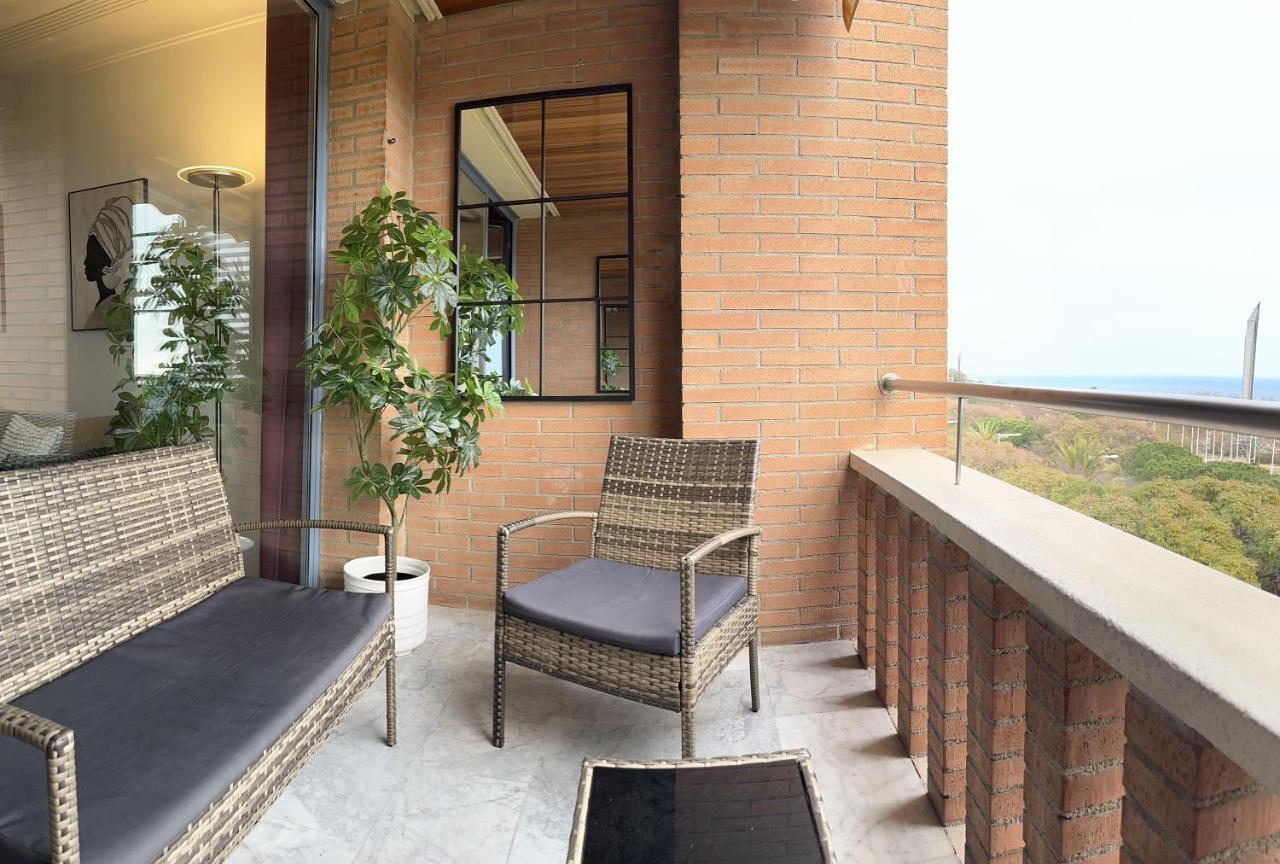 Lets Holidays Sea Views In Appartement Barcelona